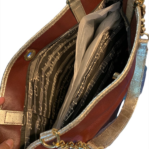 Dark red leather Rhythm & Rhyme tote bag - Picture 3 of 3